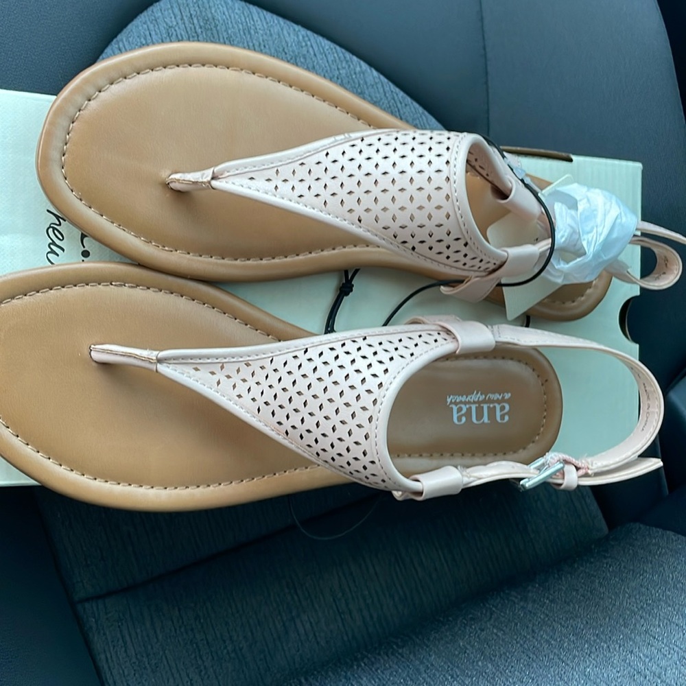 Blush Sandals (NEW)